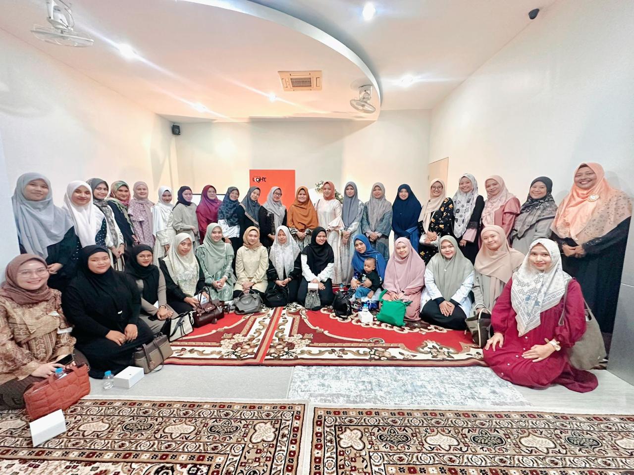 co parent light alumna