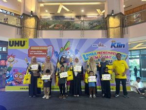 lomba mewarnai dan menempel ceria bersama UHU dan faber castell